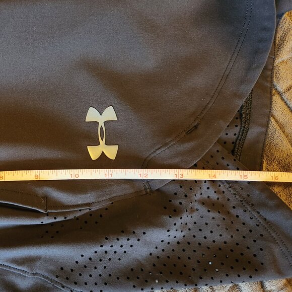 Under Armour running shorts - Picture 3 of 3